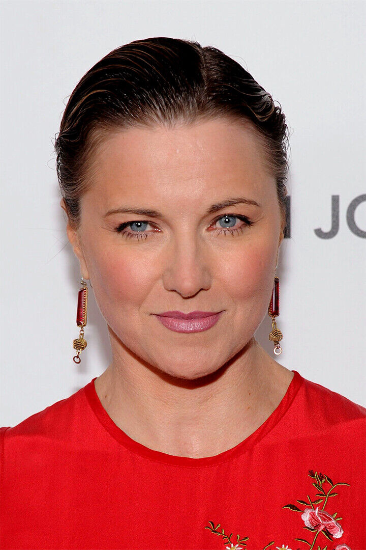 Lucy Lawless 80s 90s Celebrity Cinema Actor Poster Wall Art Print Home Wall Decor - xonomax