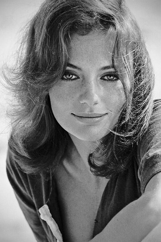 Jacqueline Bisset Female Movie Actress Artist Poster Wall Art Print Home Wall Decor - xonomax