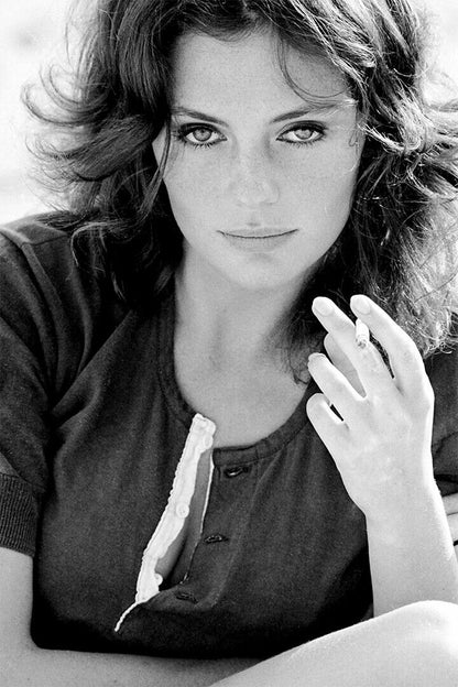 Jacqueline Bisset Tv Series Actress Artist Poster Wall Art Print Home Wall Decor - xonomax