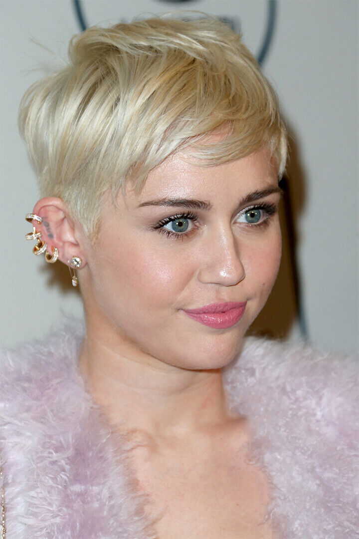 Miley Cyrus Singer Concerts Cinema Actor Idol Poster Wall Art Print Home Wall Decor - xonomax