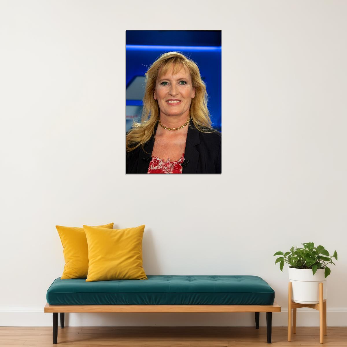 Claudia Kleinert Tv Presenter Star Poster Wall Art Print Home Wall Decor - xonomax