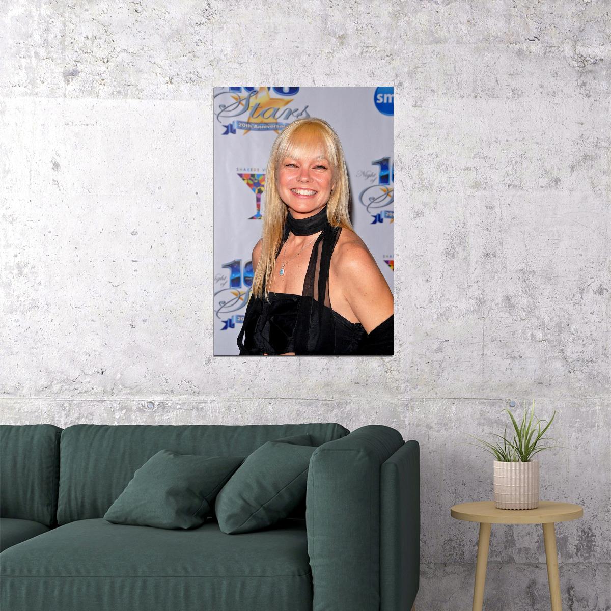 Julie Mccullough Actor Comedian Star Poster Wall Art Print Home Wall Decor - xonomax
