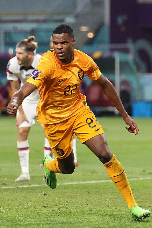 Denzel Dumfries Netherlands National Team World Cup Poster Wall Art Print Home Wall Decor - xonomax