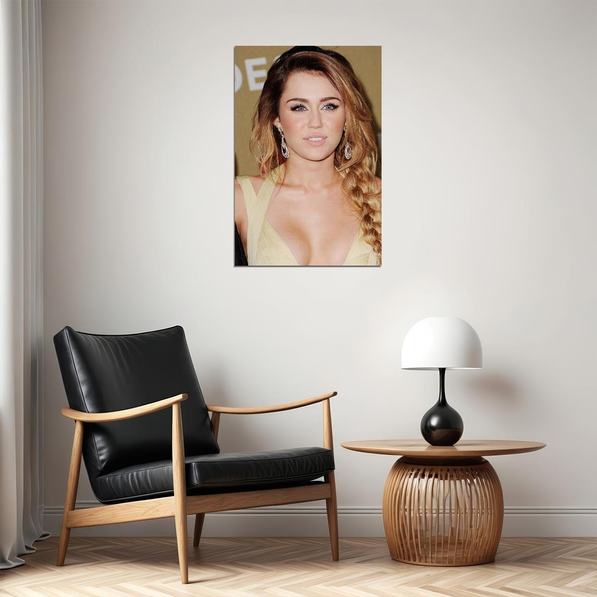 Miley Cyrus Celebrity Movie Singer Actress Idol Poster Wall Art Print Home Wall Decor - xonomax