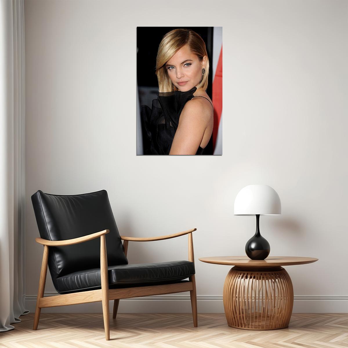 Mena Suvari Celebrity Cinema Actor Model Star Poster Wall Art Print Home Wall Decor - xonomax