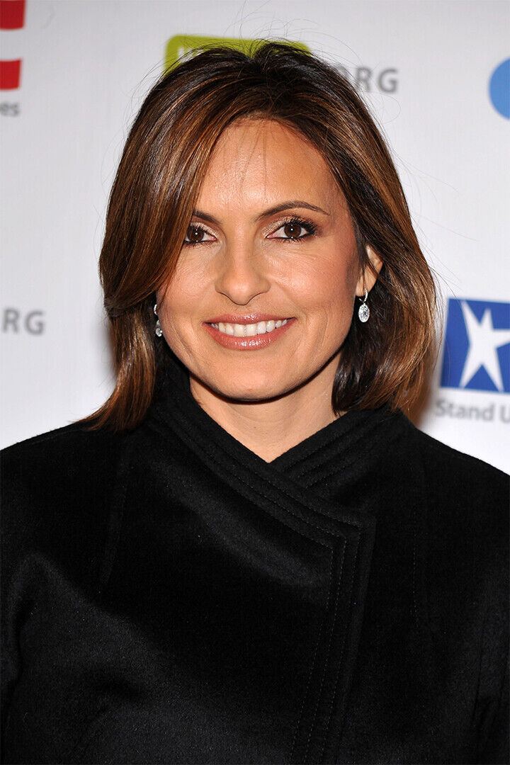 Mariska Hargitay Celebrity Tv Series Actress Idol Poster Wall Art Print Home Wall Decor - xonomax