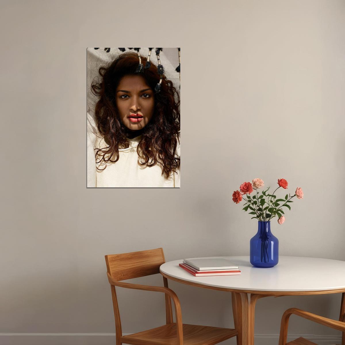 Mia Celebrity Singer Musician Artist Star Poster Wall Art Print Home Wall Decor - xonomax