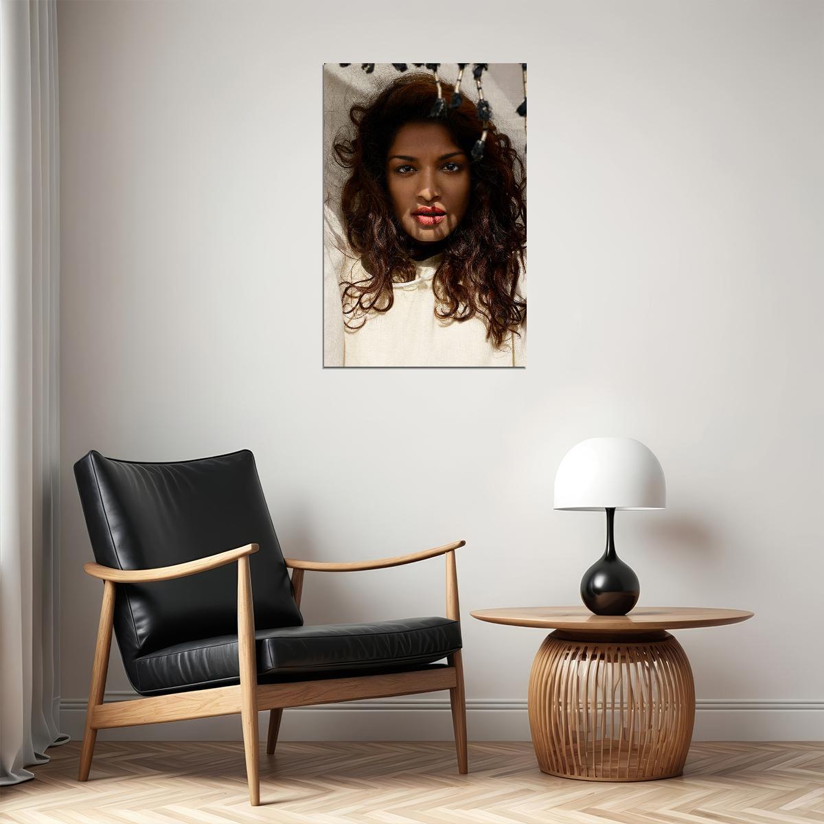 Mia Celebrity Singer Musician Artist Star Poster Wall Art Print Home Wall Decor - xonomax