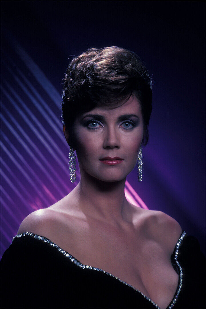 Lynda Carter Celebrity Actress Singer Star Poster Wall Art Print Home Wall Decor - xonomax