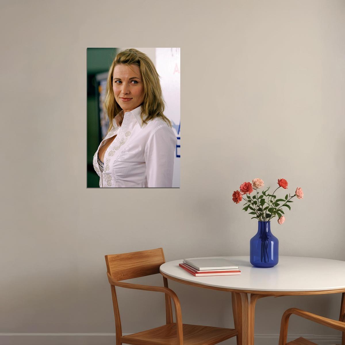 Lucy Lawless Celebrity Cinema Actor Singer Idol Poster Wall Art Print Home Wall Decor - xonomax