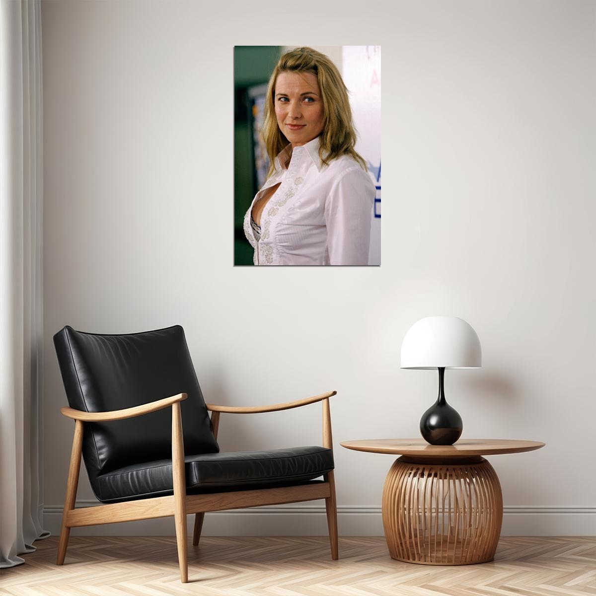 Lucy Lawless Celebrity Cinema Actor Singer Idol Poster Wall Art Print Home Wall Decor - xonomax