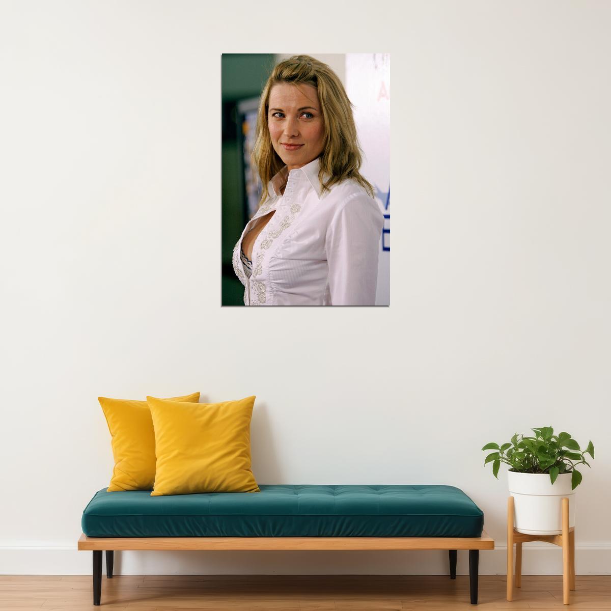 Lucy Lawless Celebrity Cinema Actor Singer Idol Poster Wall Art Print Home Wall Decor - xonomax