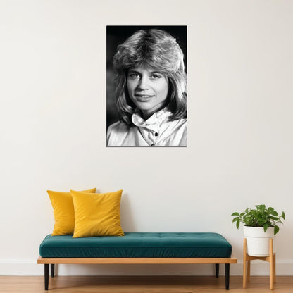 Linda Hamilton Celebrity Cinema Actress Star Poster Wall Art Print Home Wall Decor - xonomax