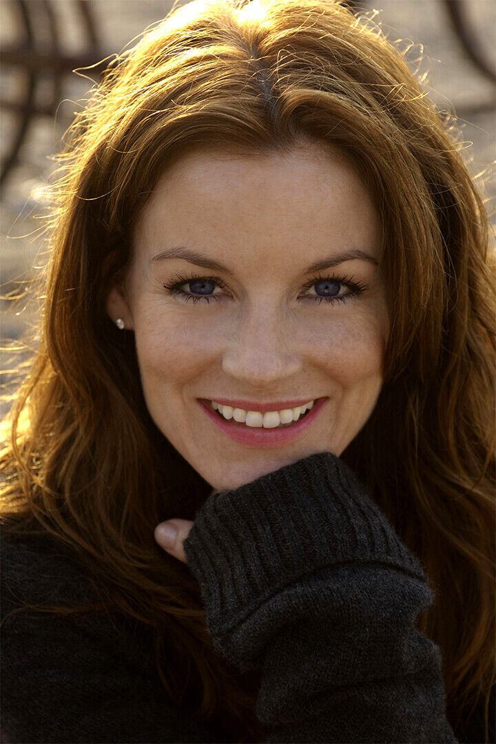 Laura Leighton Celebrity Cinema Actor Star Poster Wall Art Print Home Wall Decor - xonomax