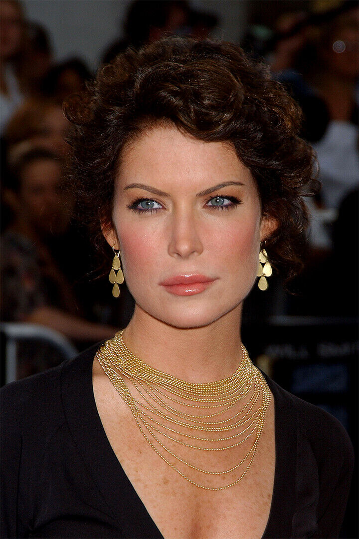 Lara Flynn Boyle Celebrity Cinema Actor Star Poster Wall Art Print Home Wall Decor - xonomax