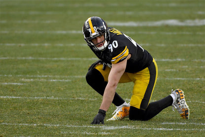 American Football Player T.j. Watt Pittsburgh Steelers Poster Wall Art Print Home Wall Decor - xonomax