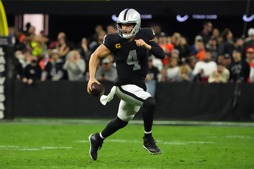 Las Vegas Raiders American Football Player Derek Carr Poster Wall Art Print Home Wall Decor - xonomax