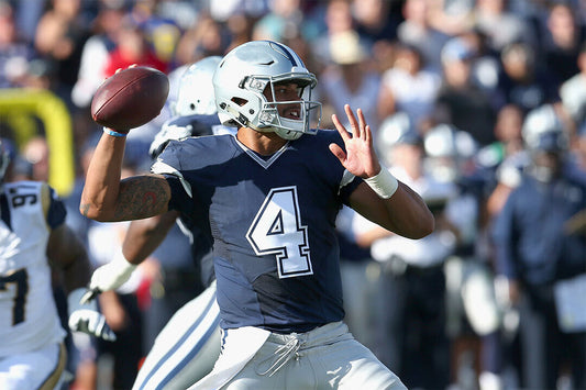 Dallas Cowboys Dak Prescott On The Field Footballer Poster Wall Art Print Home Wall Decor - xonomax
