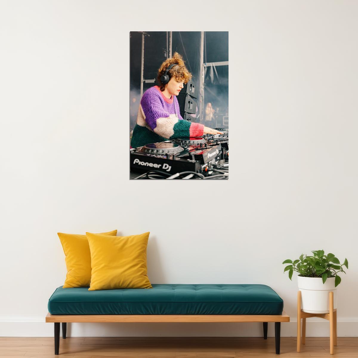 Annie Mac Dj 80's 90's Singer Music Star Artist Poster Wall Art Print Home Wall Decor - xonomax