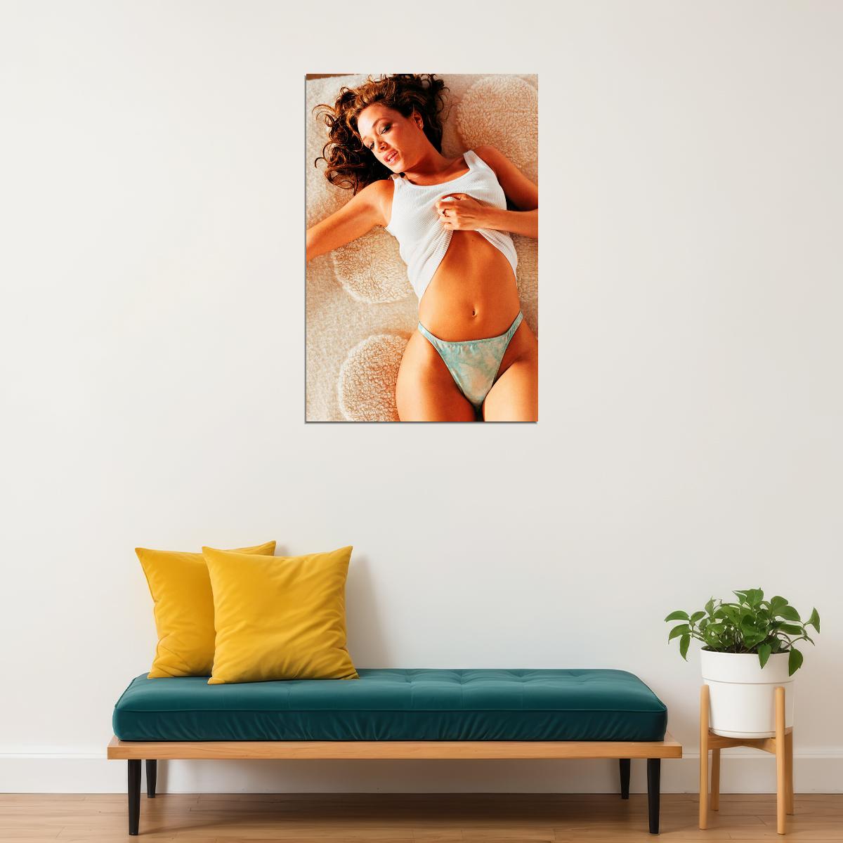 Leah Remini Celebrity Tv Movie Actor Actress Poster Wall Art Print Home Wall Decor - xonomax
