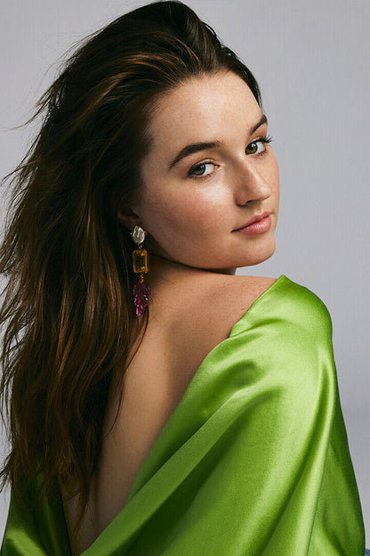 Kaitlyn Dever American Movie Actress Famous Artist Poster Wall Art Print Home Wall Decor - xonomax