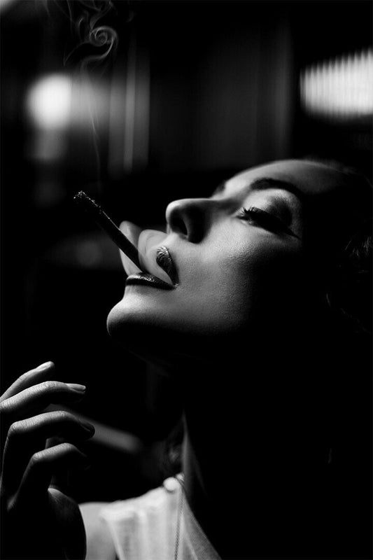 Black And White Smoking Woman Poster Wall Art Print Home Wall Decor - xonomax