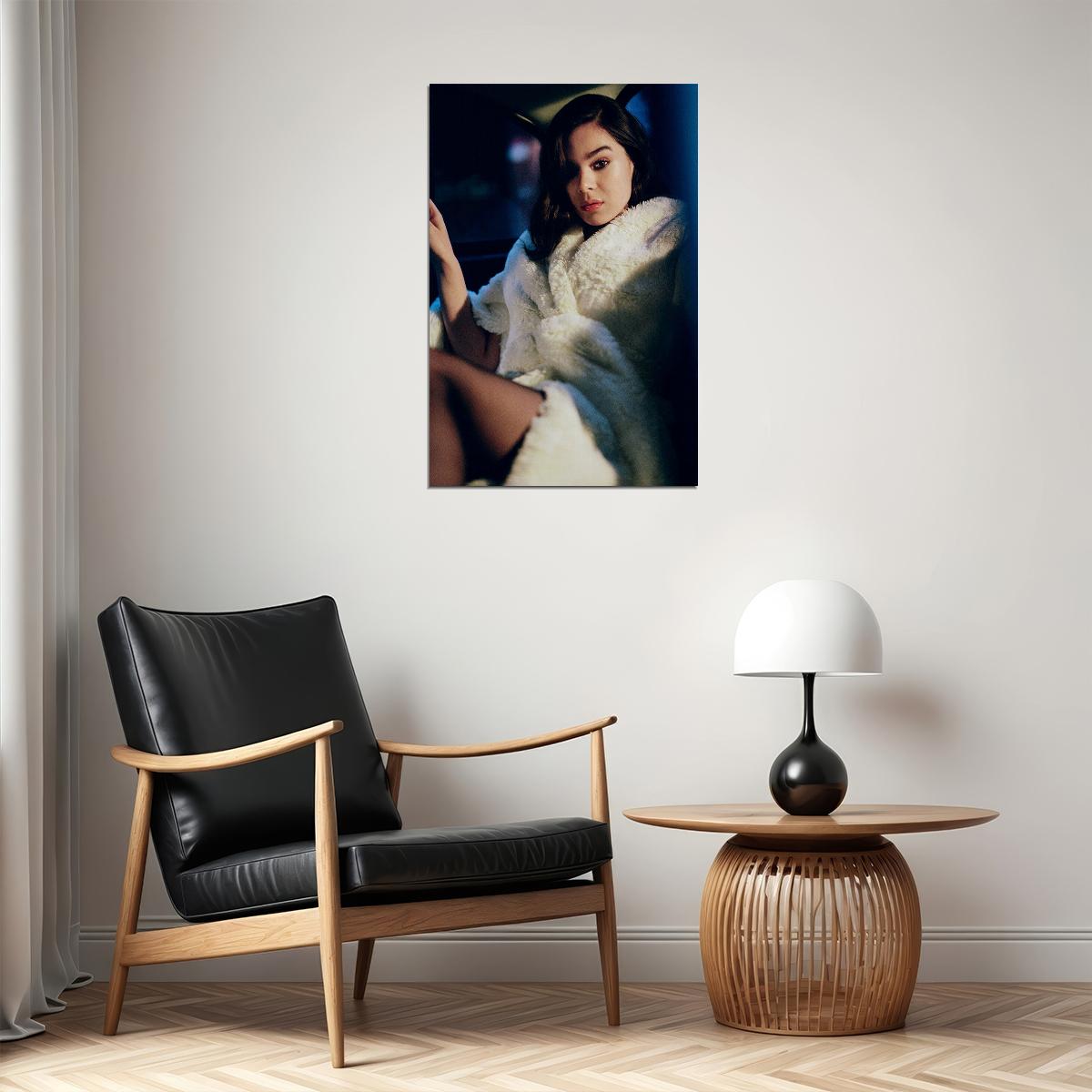 Hailee Steinfeld Actress Beautiful Girl Model Poster Wall Art Print Home Wall Decor - xonomax