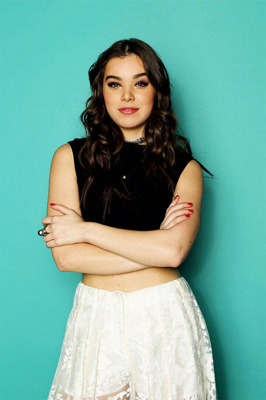 Hailee Steinfeld Actress Beautiful Girl Actor Poster Wall Art Print Home Wall Decor - xonomax