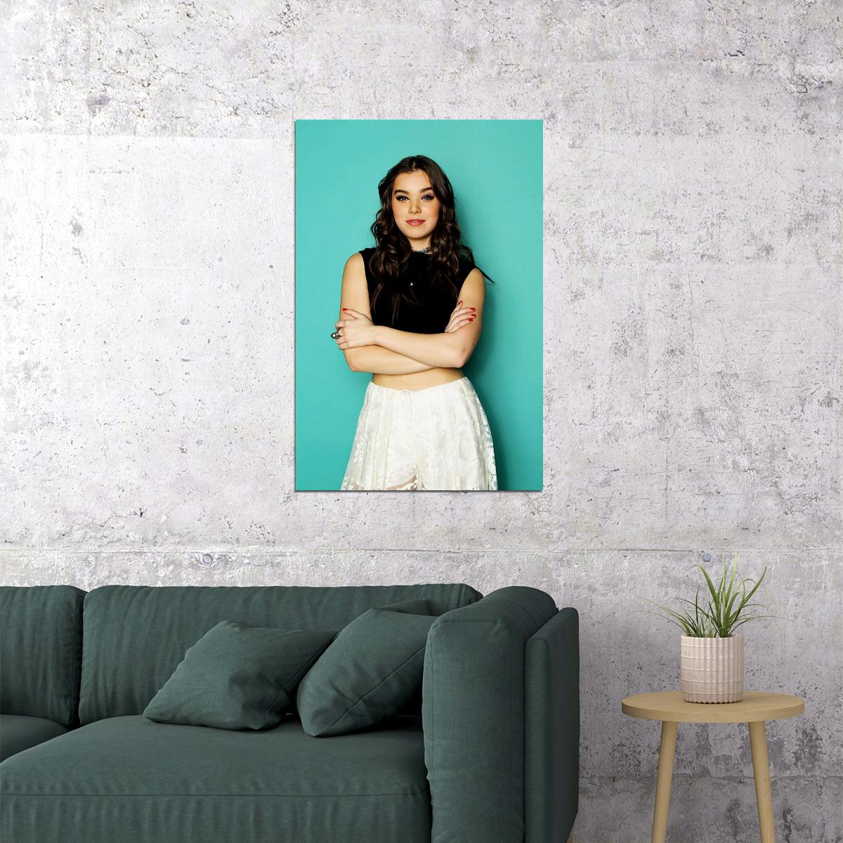 Hailee Steinfeld Actress Beautiful Girl Actor Poster Wall Art Print Home Wall Decor - xonomax