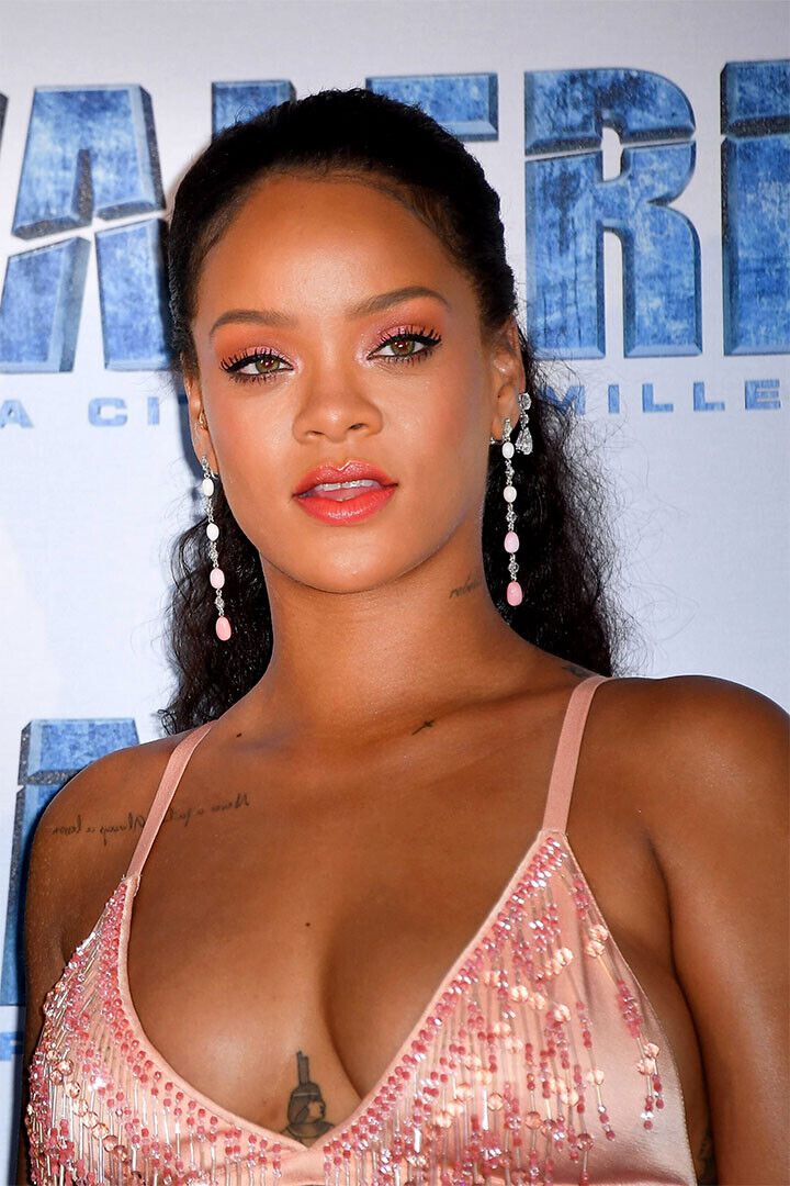 Rihanna Usa Grammy Sexy Girl Music Star Actress Poster Wall Art Print Home Wall Decor - xonomax