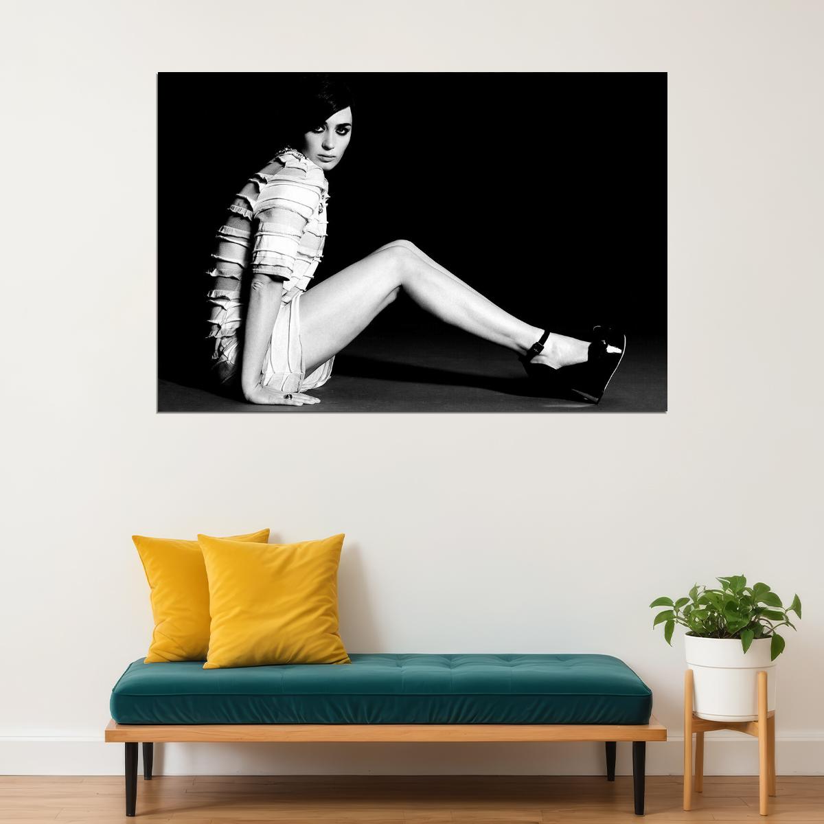 Emily Blunt Sitting On The Ground Artist Poster Wall Art Print Home Wall Decor - xonomax