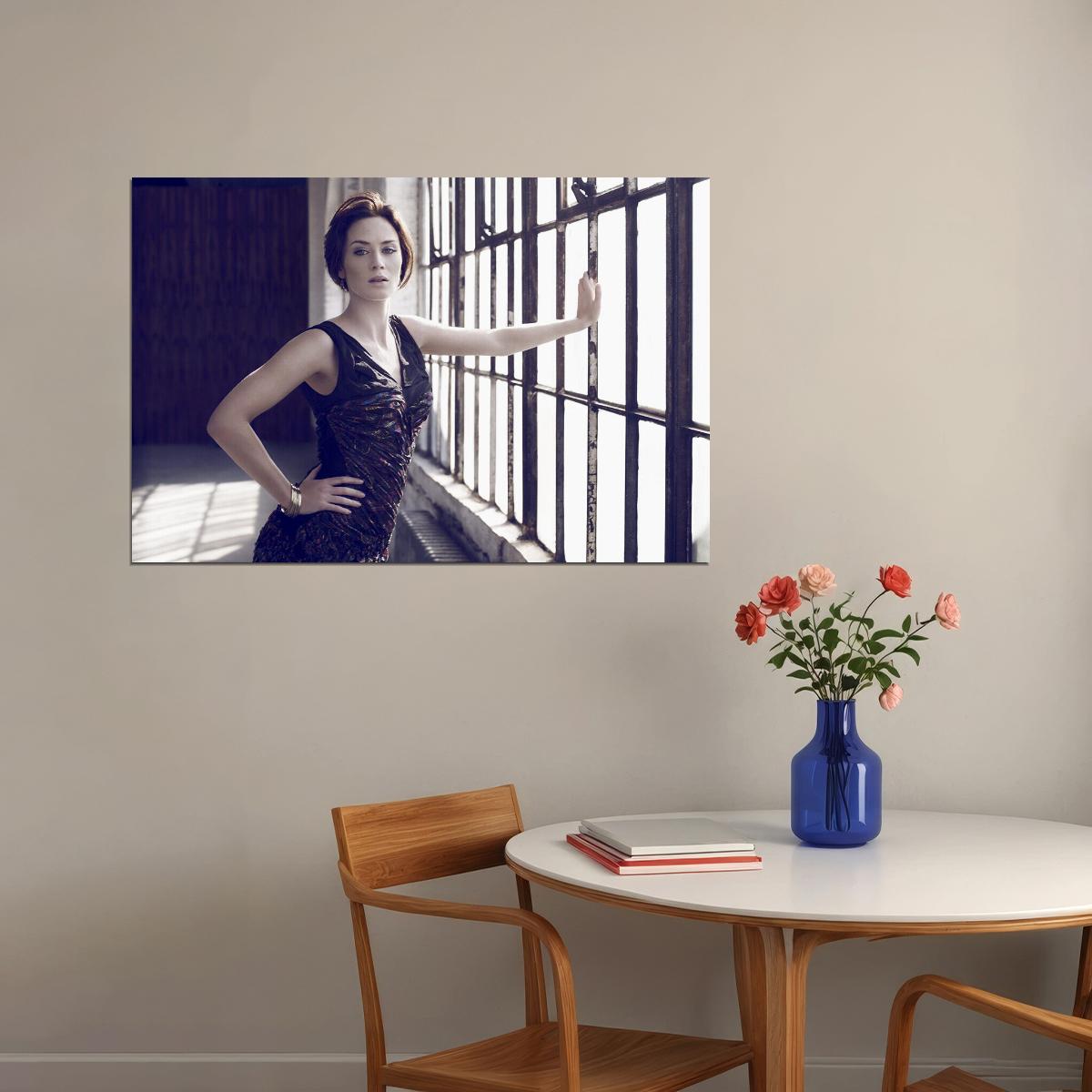 Emily Blunt British Model Awarded Actor Poster Wall Art Print Home Wall Decor - xonomax