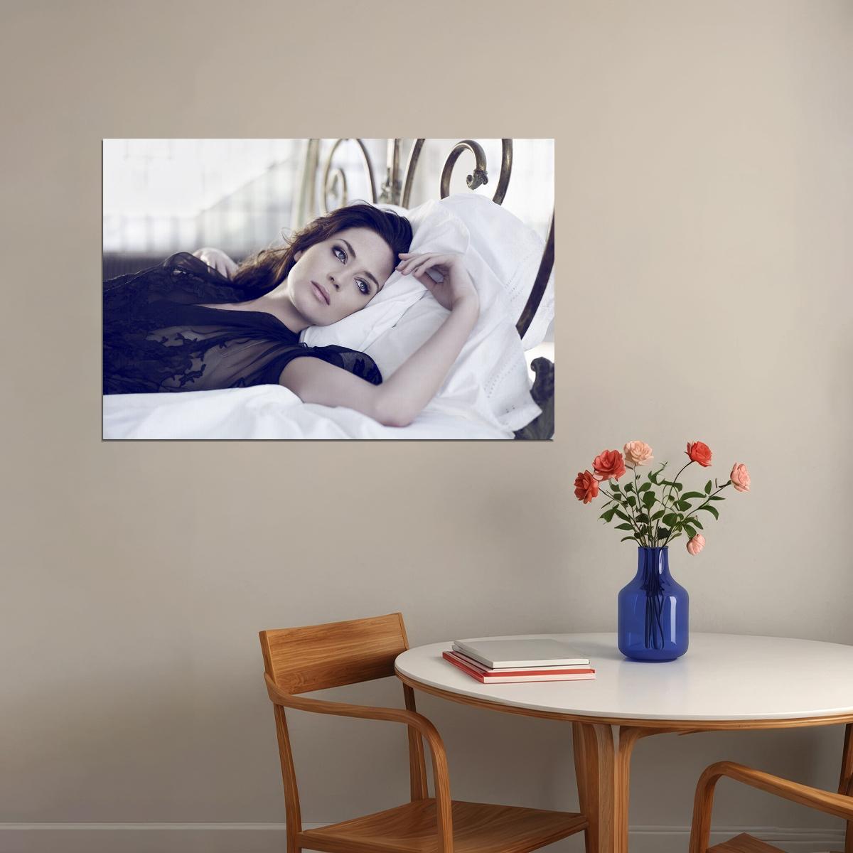 Emily Blunt British Actress Awarded Actor Poster Wall Art Print Home Wall Decor - xonomax