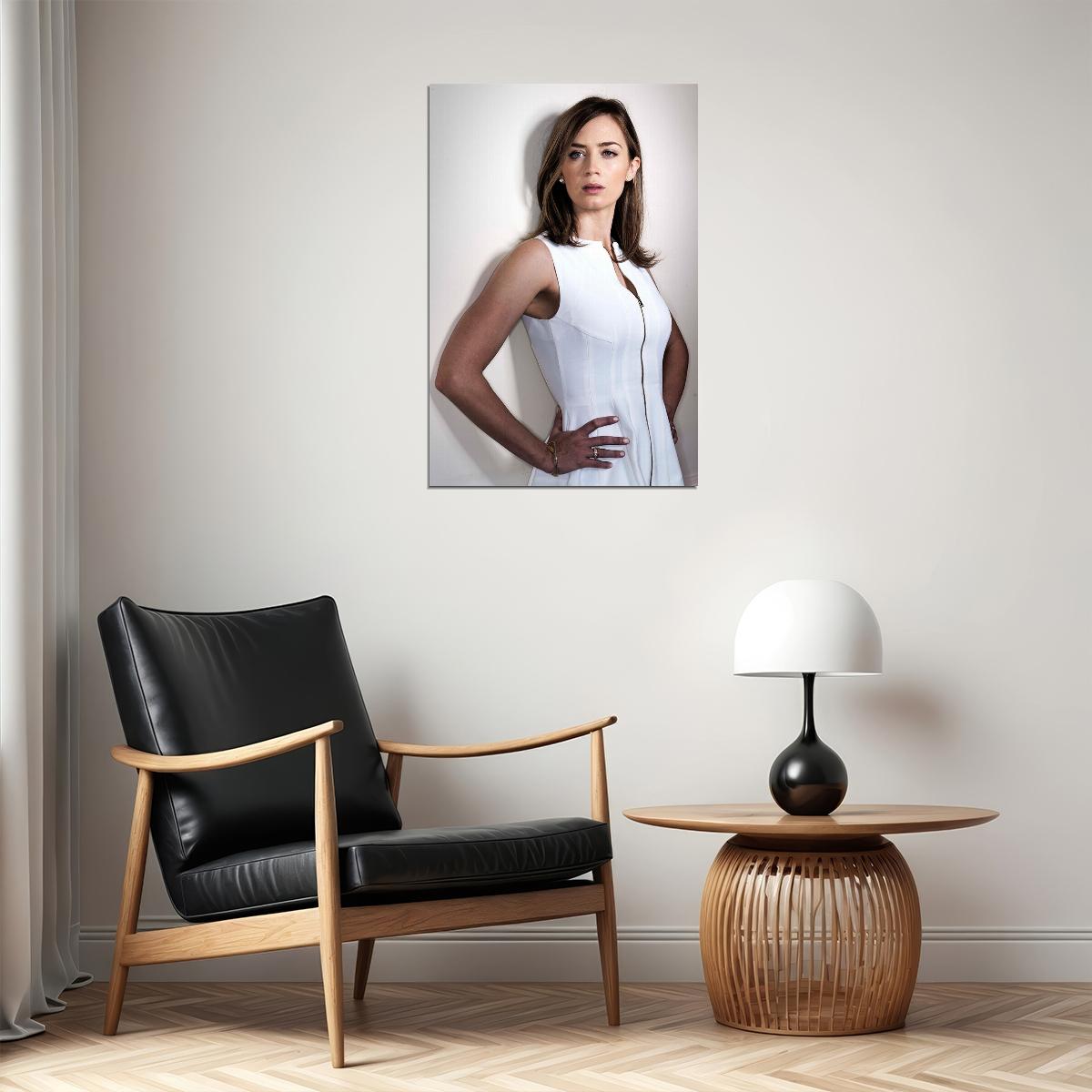 Emily Blunt Posing With His Hands On His Waist Poster Wall Art Print Home Wall Decor - xonomax