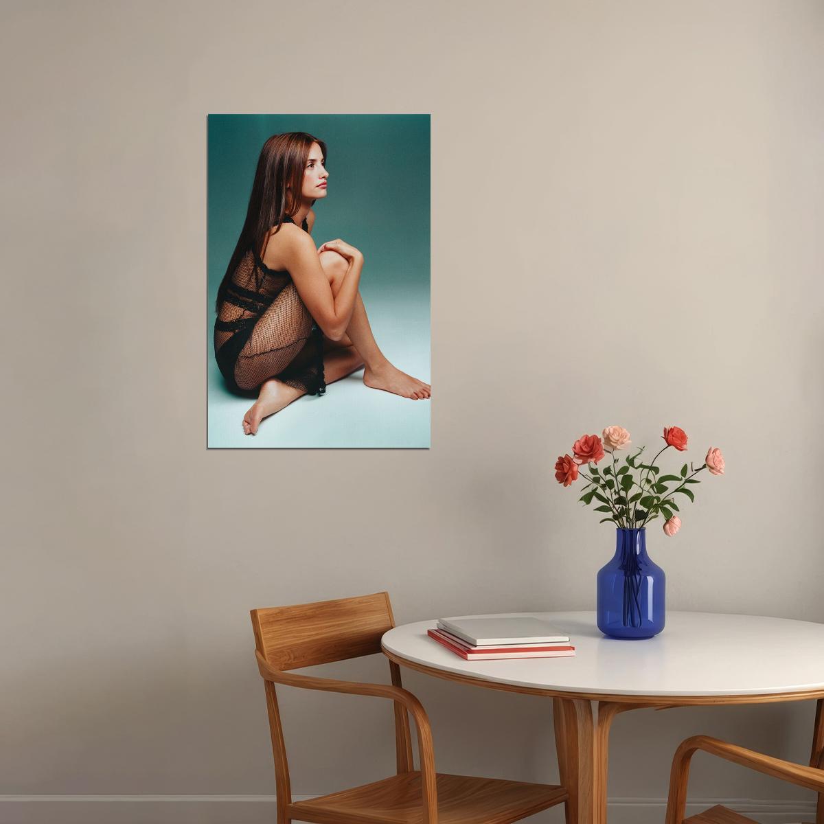Penelope Cruz Spanish Model Sitting On The Ground Poster Wall Art Print Home Wall Decor - xonomax