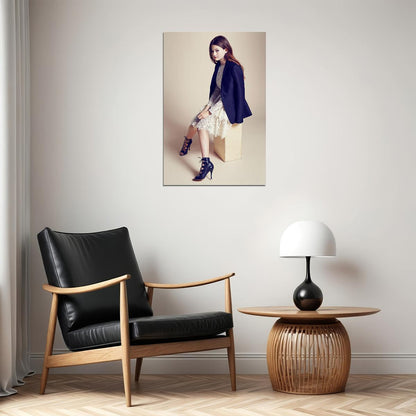 Mackenzie Foy American Actor Child Model Poster Wall Art Print Home Wall Decor - xonomax