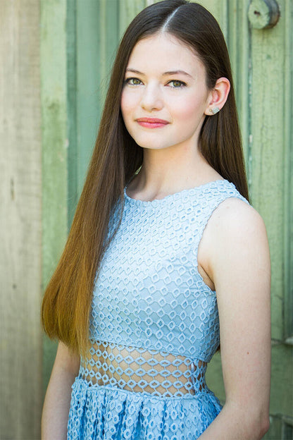 Mackenzie Foy American Child Model And Actor Poster Wall Art Print Home Wall Decor - xonomax