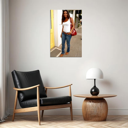Aaliyah Wears Red Bag And Jeans Poster Wall Art Print Home Wall Decor - xonomax