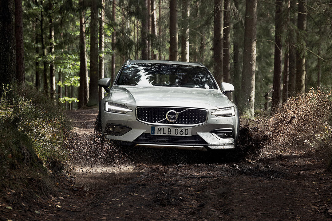 Volvo V60 T5 Cross Country Sports Car Luxury Poster Wall Art Print Home Wall Decor - xonomax