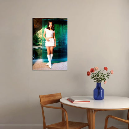 Young Jennifer Lopez Singer American Actor Poster Wall Art Print Home Wall Decor - xonomax