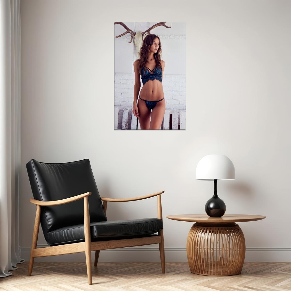 Bottom Shelf Sexy Female Model Free Poster Wall Art Print Home Wall Decor - xonomax