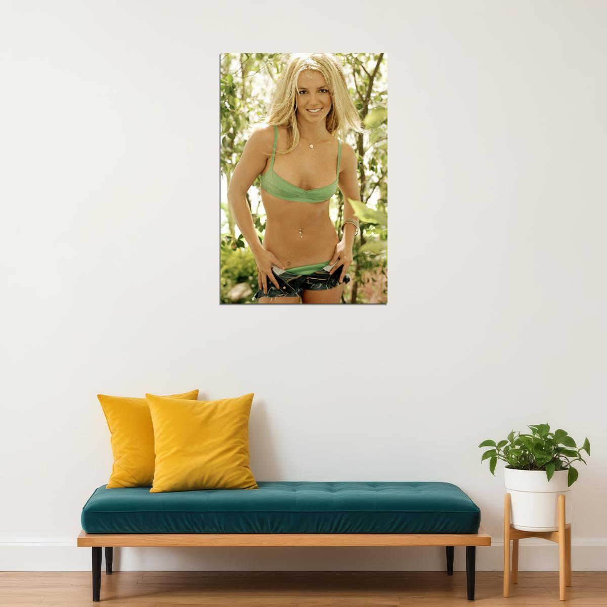 Young Britney Spears Fashion Designer Director Poster Wall Art Print Home Wall Decor - xonomax