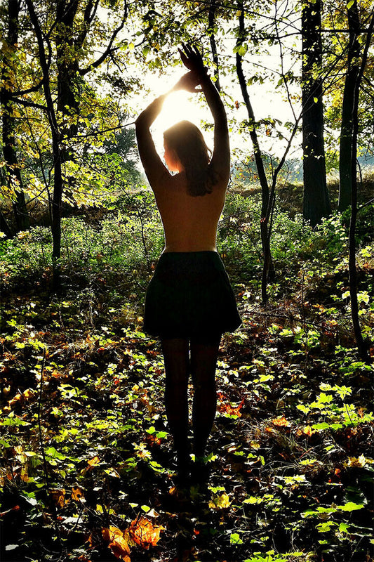 Babes In The Woods Picture Female Model Poster Wall Art Print Home Wall Decor - xonomax