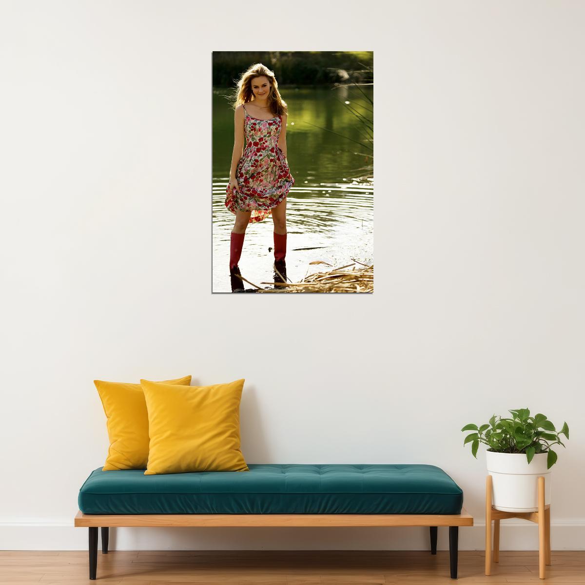 Alicia Silverstone Actress Artist Poster Wall Art Print Home Wall Decor - xonomax
