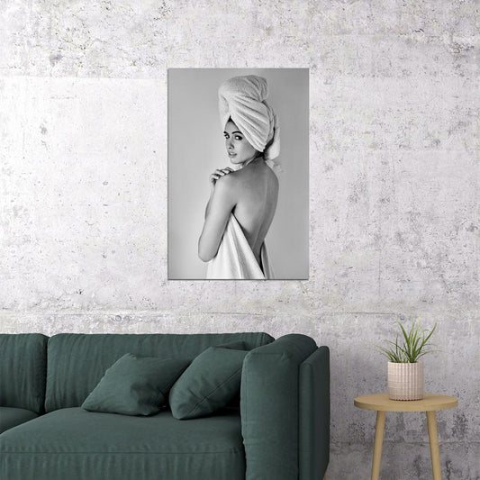 Gold Towel Sexy Female Model Picture Poster Wall Art Print Home Wall Decor - xonomax