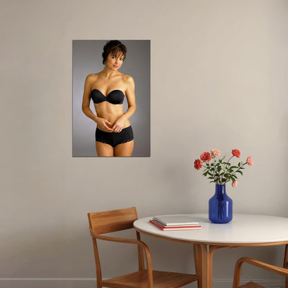 Michelle Smith Athlete Bikini Female Model Poster Wall Art Print Home Wall Decor - xonomax