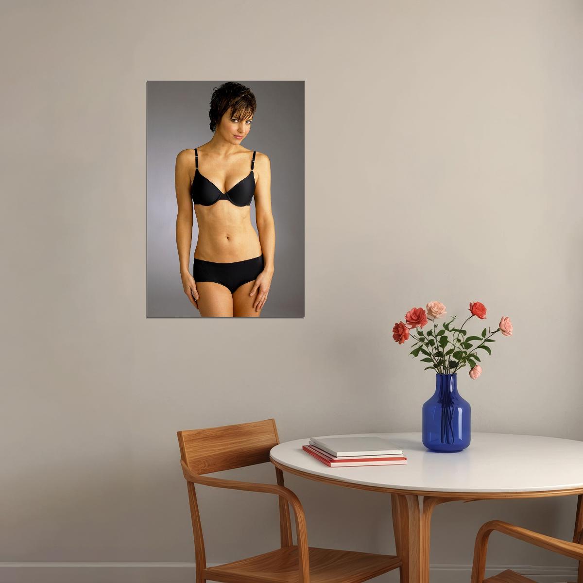 Michelle Smith Bikini Sexy Female Model Poster Wall Art Print Home Wall Decor - xonomax
