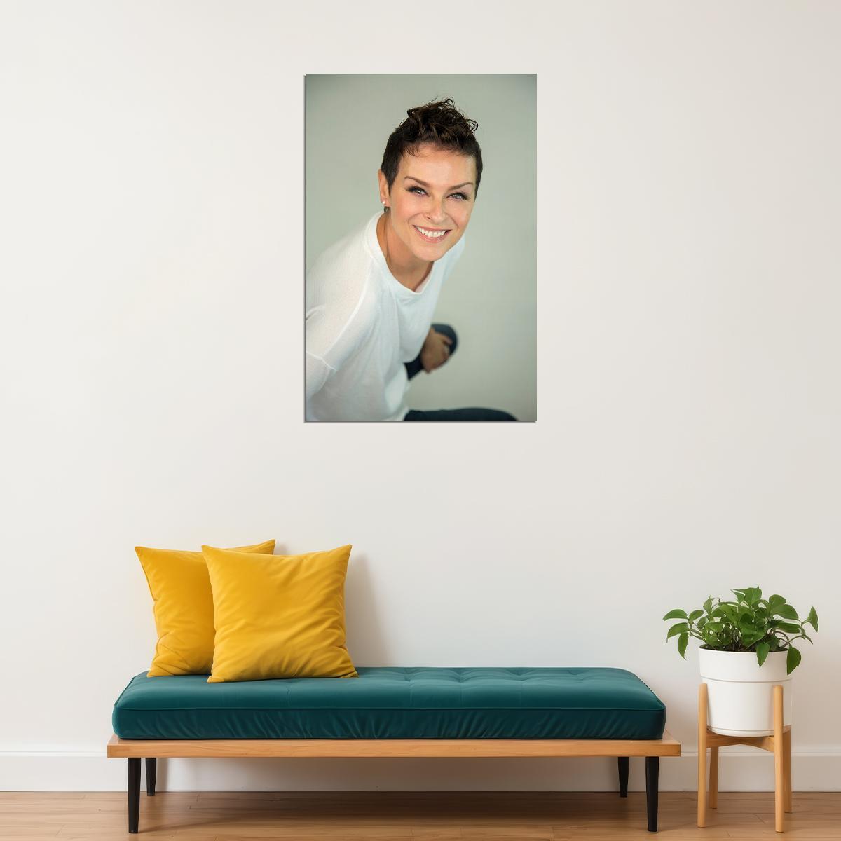Lisa Stansield Posed Singer Actor Songwriter Poster Wall Art Print Home Wall Decor - xonomax