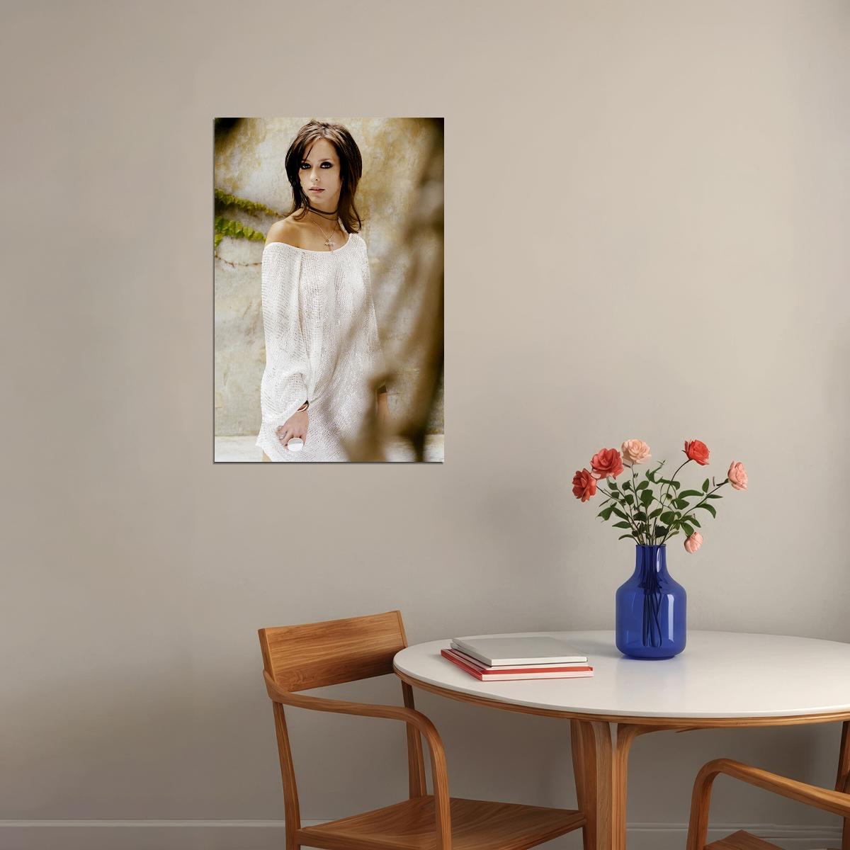 Jennifer Love With White Dress Artist Songwriter Actor Poster Wall Art Print Home Wall Decor - xonomax