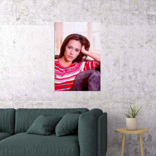 Party Of Five Movie Actor Jennifer Hewitt Pose Poster Wall Art Print Home Wall Decor - xonomax